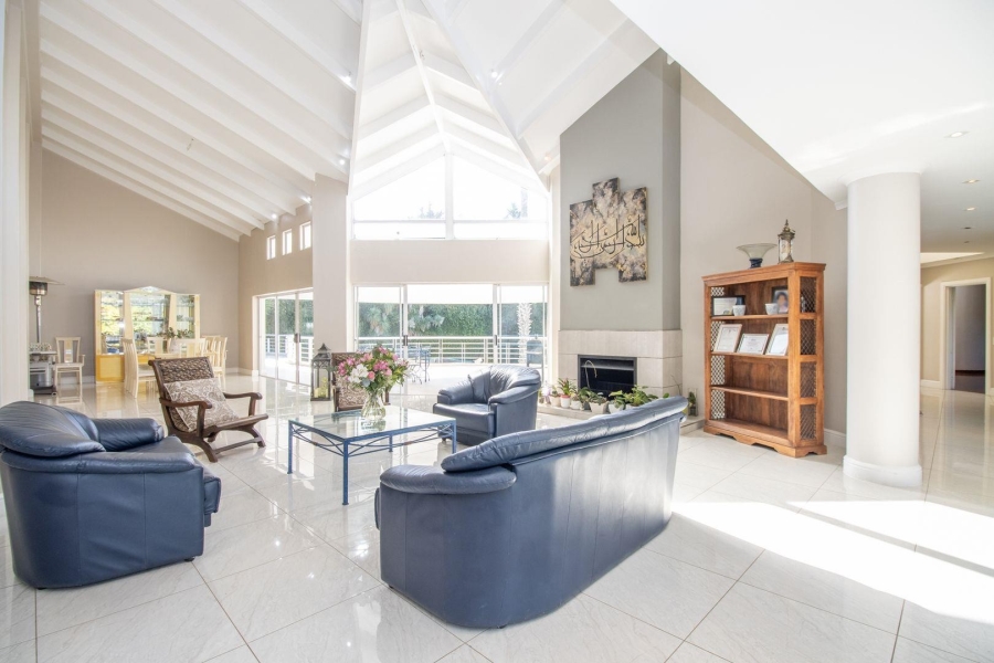 7 Bedroom Property for Sale in Constantia Western Cape